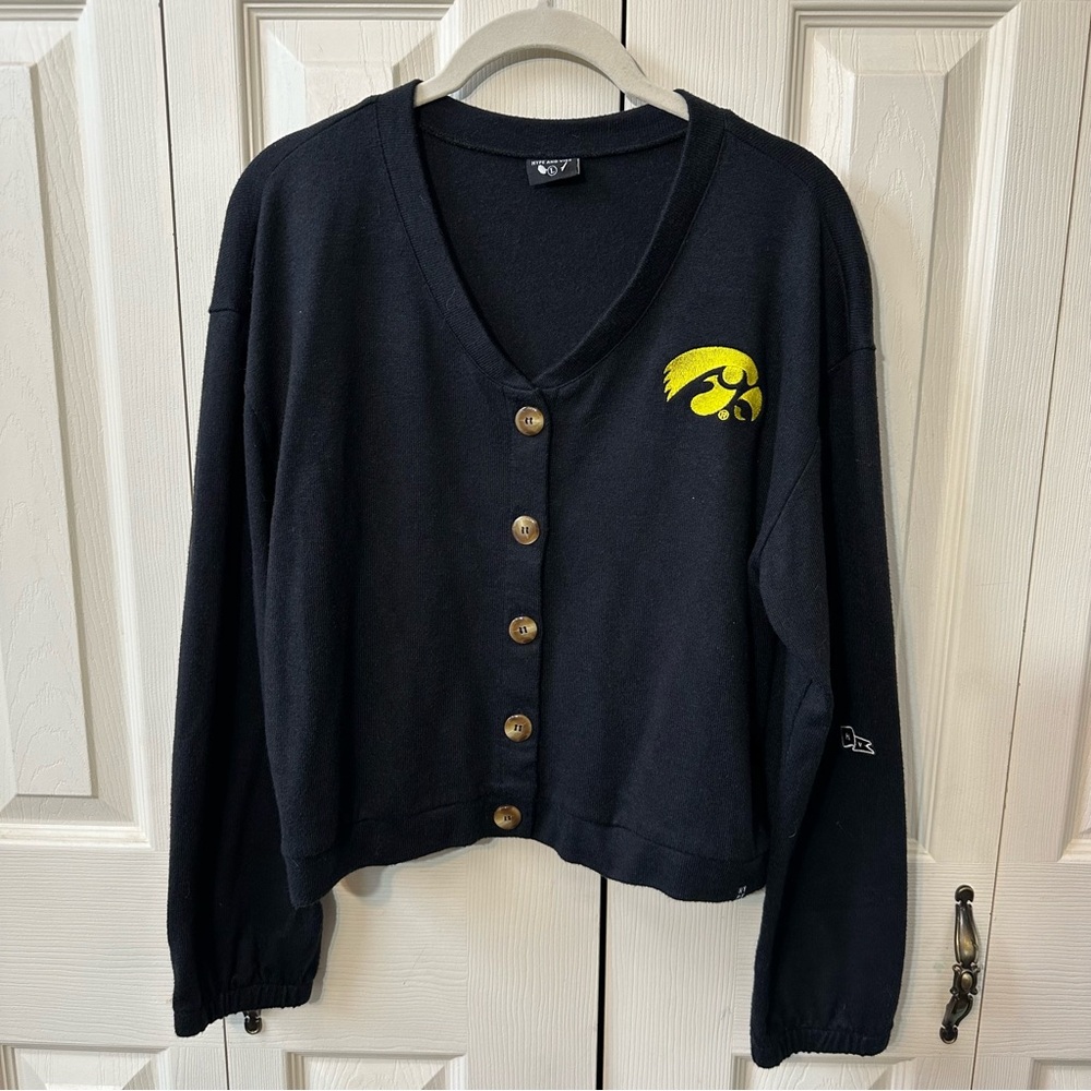 Hype and Vice Soft Iowa Ace Long Sleeve Button Down Cardigan Women’s Size Large - Picture 8 of 11